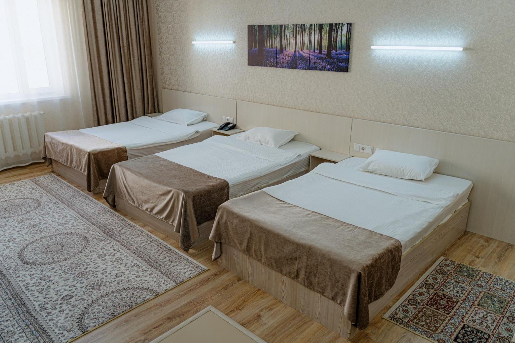 Union Plaza Hotell Astana Eksteriør bilde