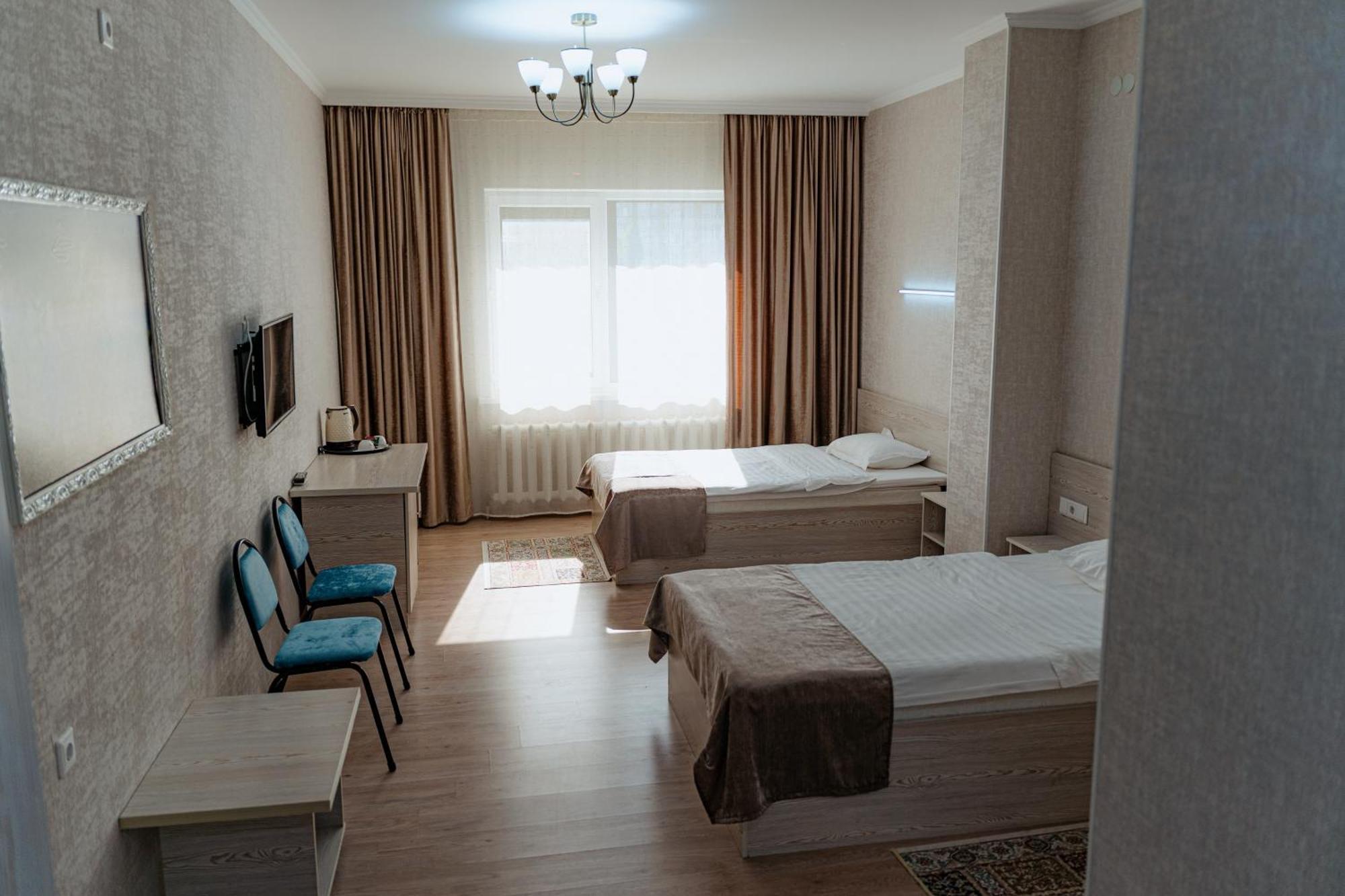 Union Plaza Hotell Astana Eksteriør bilde