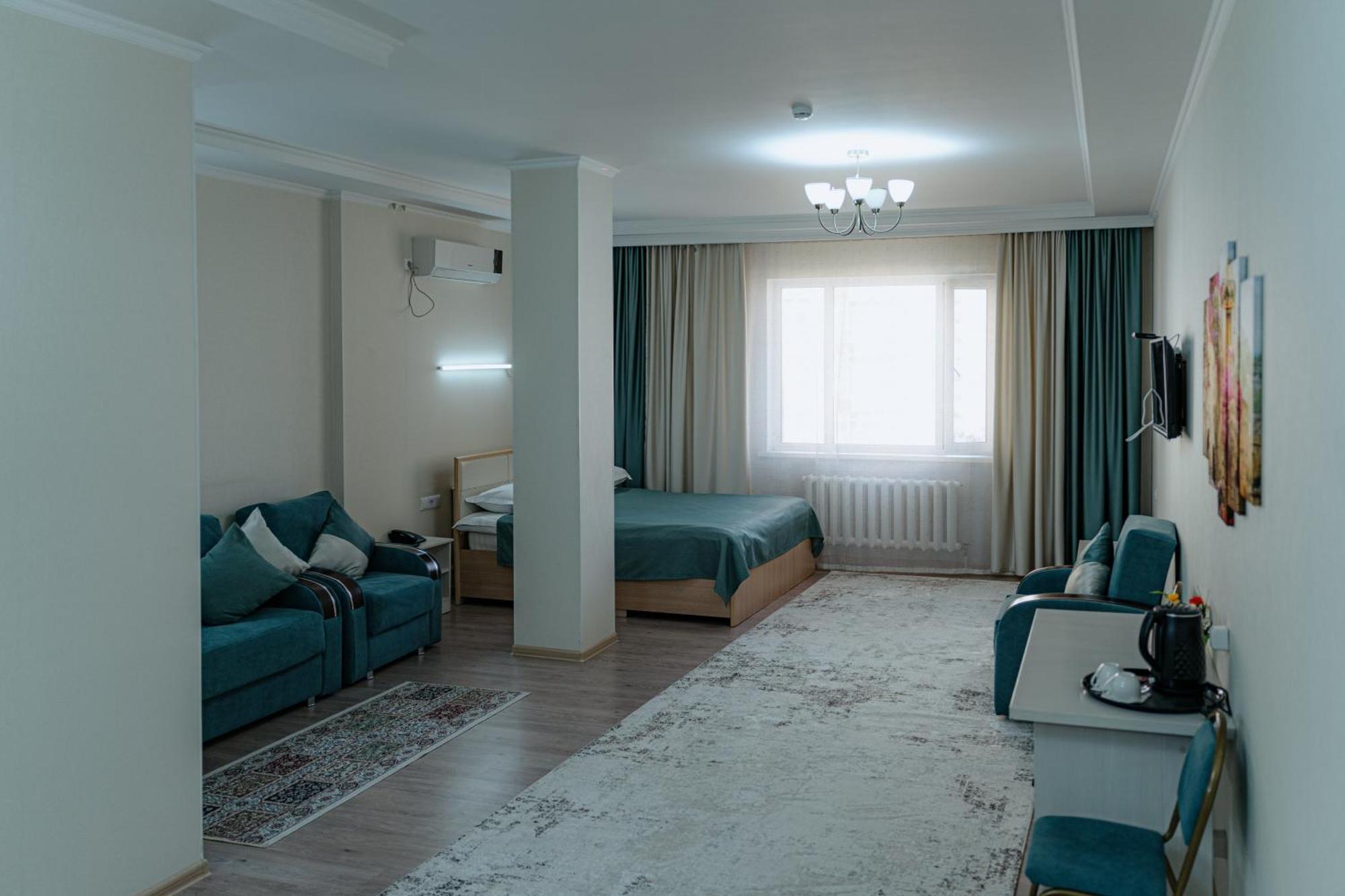 Union Plaza Hotell Astana Eksteriør bilde